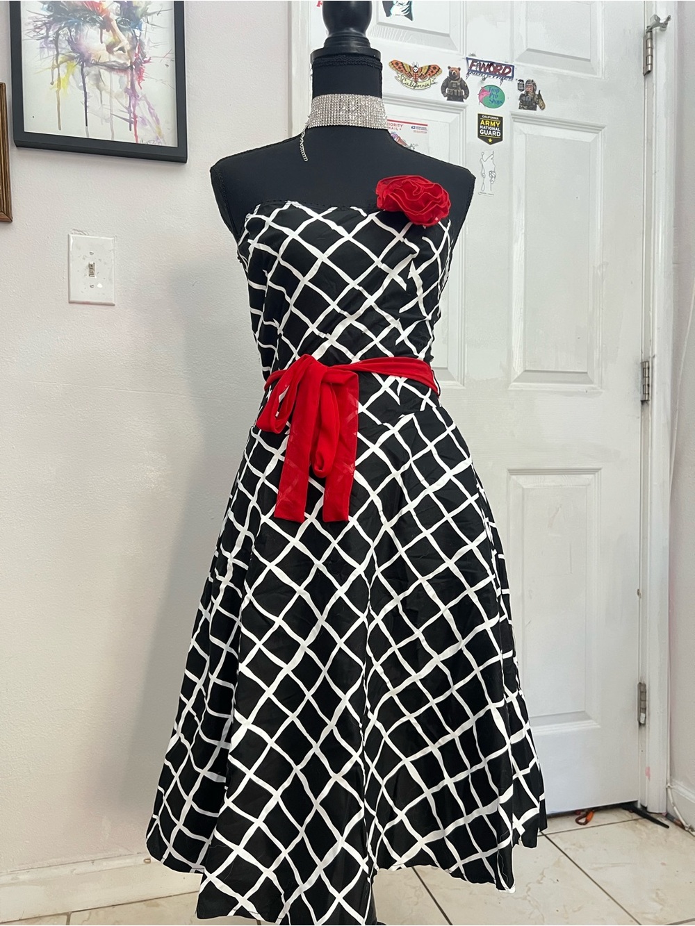 Windsor Black & White Lattice Strapless Dress (read description)